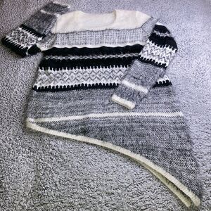 OLIVER Fuzzy Eyelash Asymmetrical Black/ Gray Fuzzy Sweater